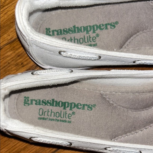 Grasshopper White Women's Slip-On Boat Loafers - Picture 2 of 8
